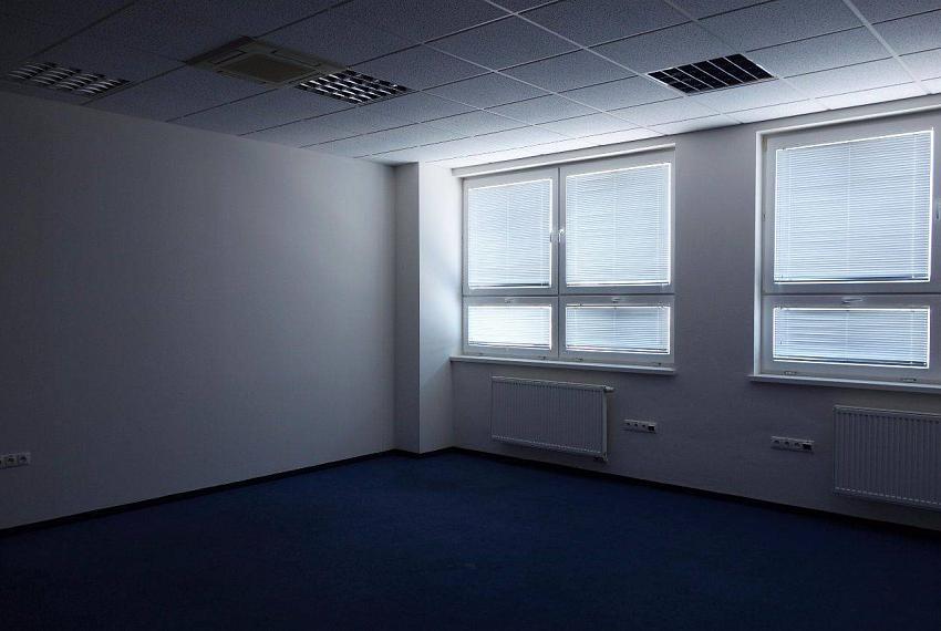 Dvojkancelária, cca 53 m2, výhodná poloha, Bratislava-Ružinov, Hraničn