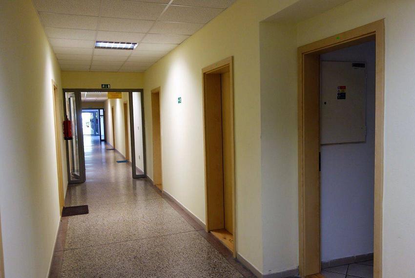 Menšie kancelárie v širšom centre mesta, 27m2, 44m2, Ružinov