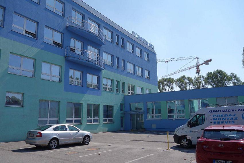 Kancelárske celky aj samostatné kancelárie, 30m2, 40m2, vlastné zázemi