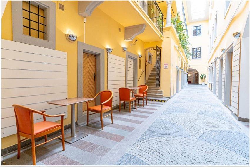 Kancelárske priestory 42m2, pešia zóna, Staré Mesto