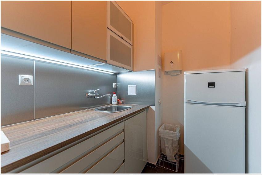 Kancelárske priestory 42m2, pešia zóna, Staré Mesto