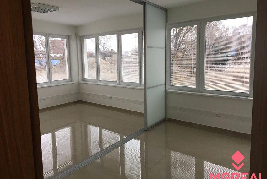 Prenájom kancelárií so skladom 248,45m2, Petržalka