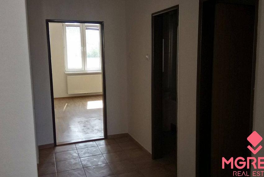 Kancelárske priestory pre 8-10 ľudí v blízkostii Centrálnom Trhoviska
