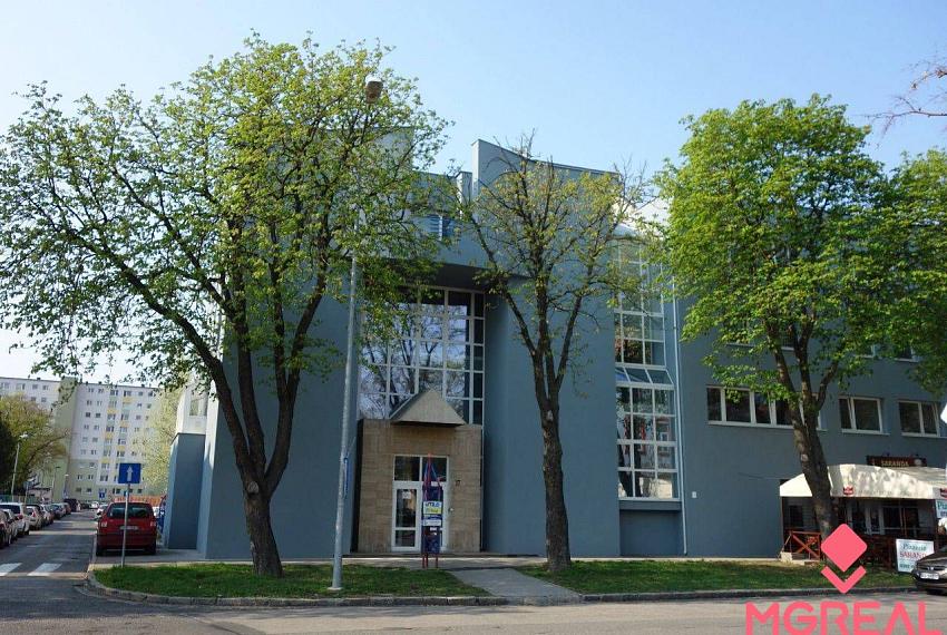 Kancelárie s  výmerou od 11m2, Bratislava-Nové Mesto