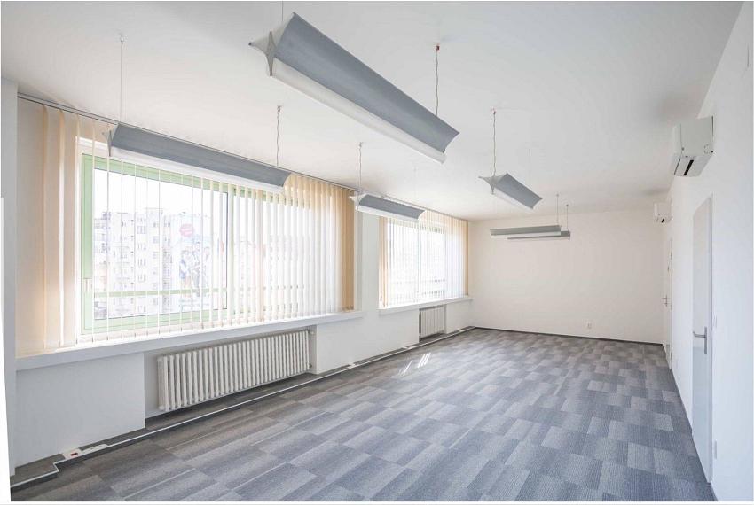 Prenájom administratívnych priestorov 200m2 na Nám. SNP