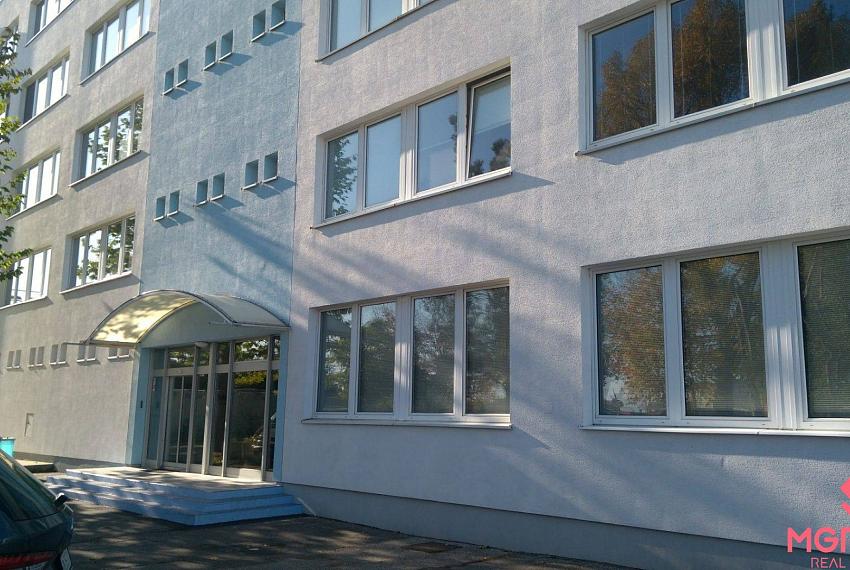 Prenájom lacných kancelárskych priestorov v Petržalke.