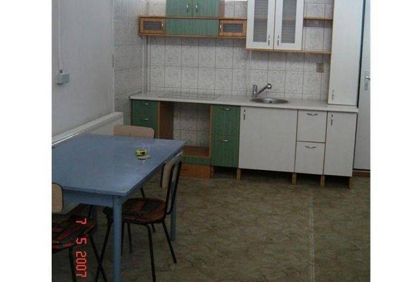 Skladové priestory 770 m2 a 792 m2 v Piešťanoch