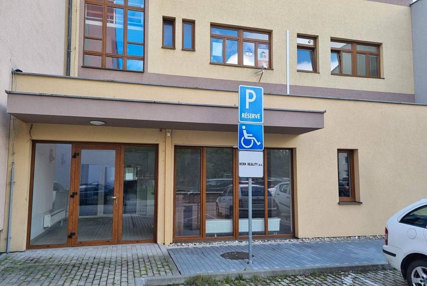 Kancelárie Topoľčany / PRENÁJOM námestie