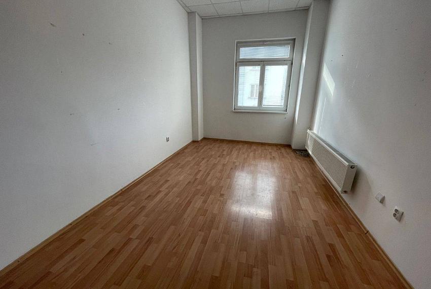 Kancelárie Topoľčany / PRENÁJOM námestie