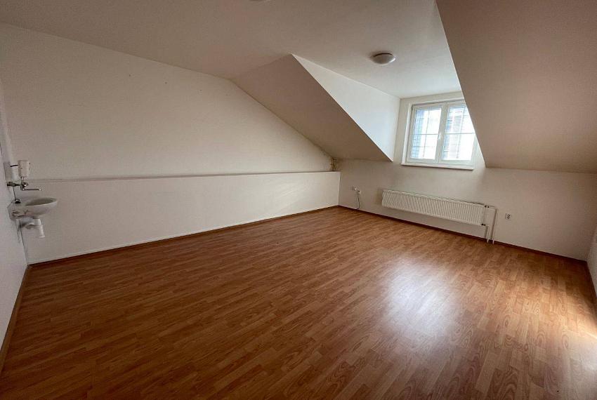 Kancelárie Topoľčany / PRENÁJOM námestie