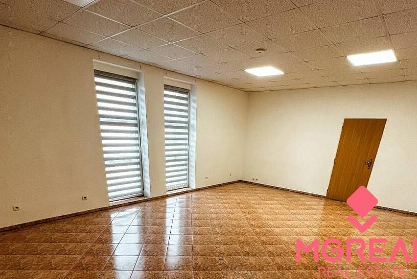 Prenájom kancelárií 36 m2 a 40 m2 v širšom centre  Trnavy