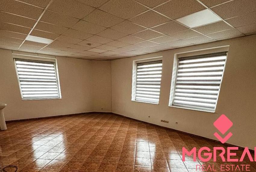 Prenájom kancelárií 36 m2 a 40 m2 v širšom centre  Trnavy