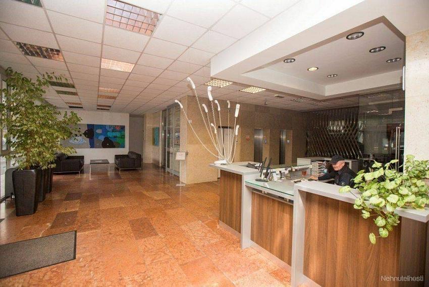 Samostatný kancelársky celok 60m2 - Drieňová, Ružinov