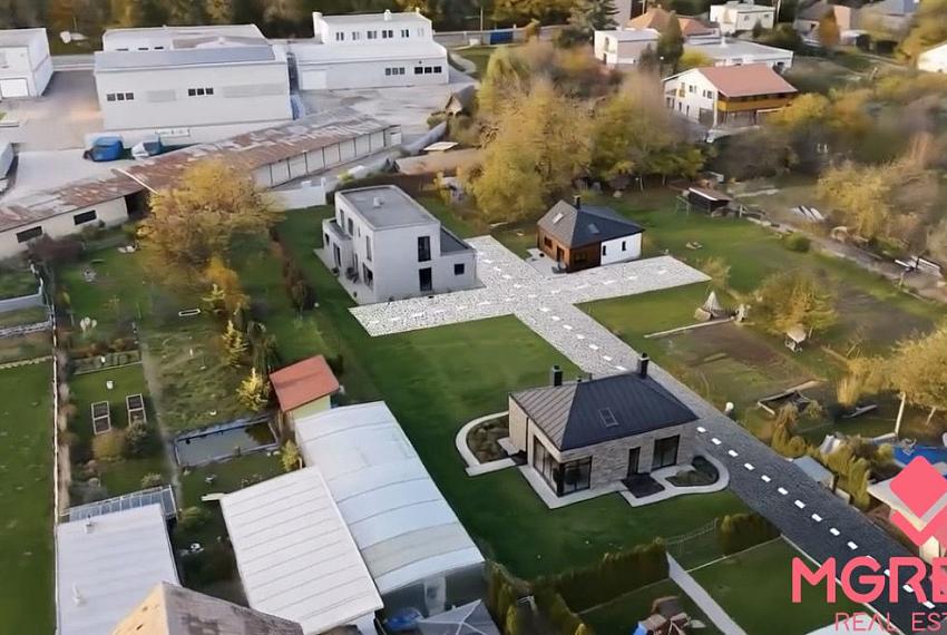 3 Stavebné  pozemky Topoľčany