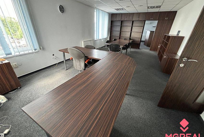 Administratívna budova na podnikanie Ludanice