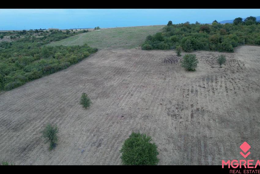 Na predaj pozemok Malé Kršteňany nad nemocnicou