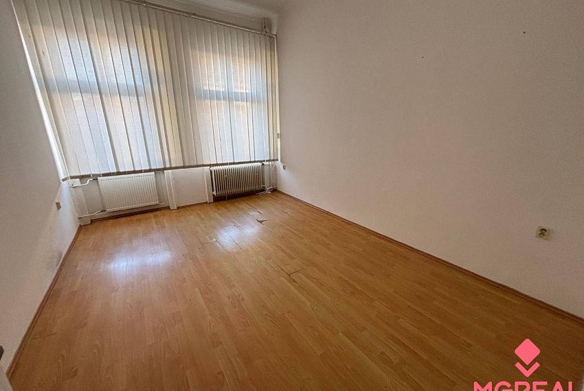 Kancelária  2 centrum Topoľčany / PRENÁJOM