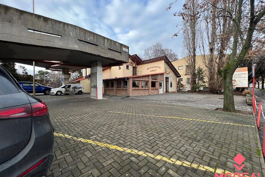 Budova Topoľčany NA PREDAJ