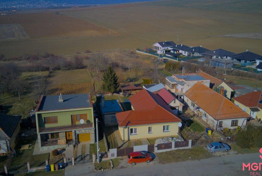 Na predaj rodinný dom v Janíkovciach