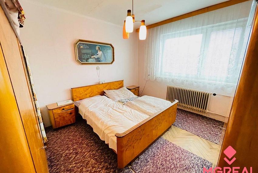Na predaj 5 i rodinný dom Partizánske - Šimonovany - rožný pozemok
