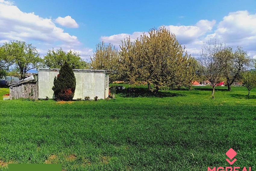 Na predaj stavebný pozemok 1678 m2 Bošany - Baštín 40 m x 42 m