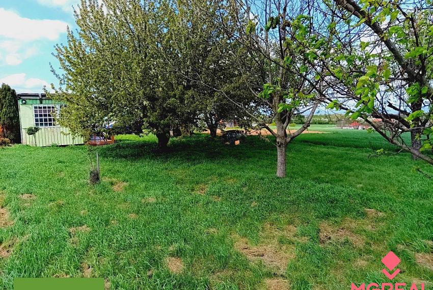 Na predaj stavebný pozemok 1678 m2 Bošany - Baštín 40 m x 42 m