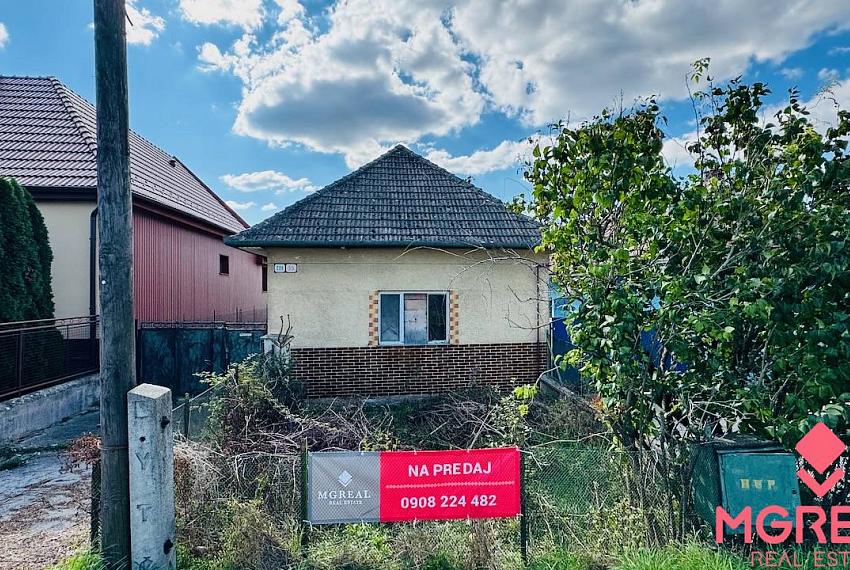Na predaj 3 i RD Partizánske – Veľké Bielice pozemok 856 m2