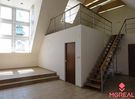 Kancelárske priestory 82 m2 s atraktívnym výhľadom v centre Bratislavy