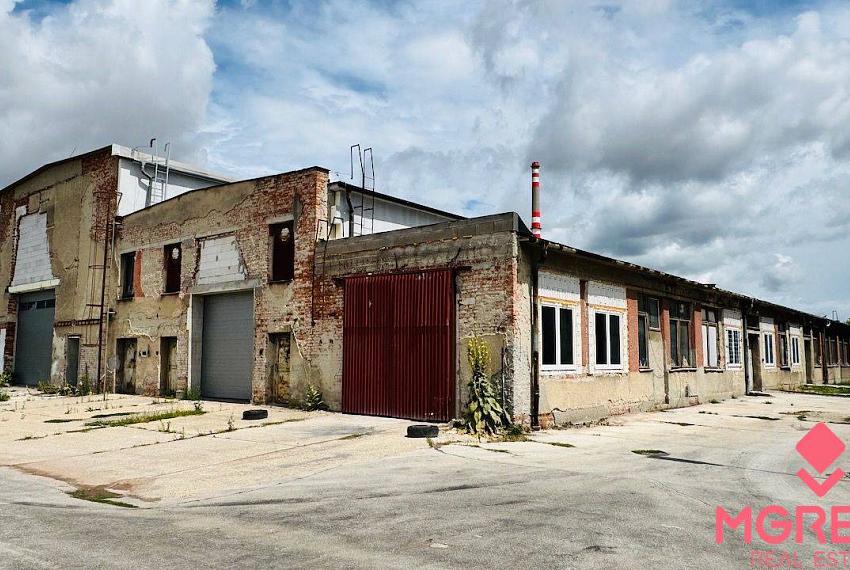 Na predaj hala v Partizánskom v areáli závodov – podlahová plocha 2663