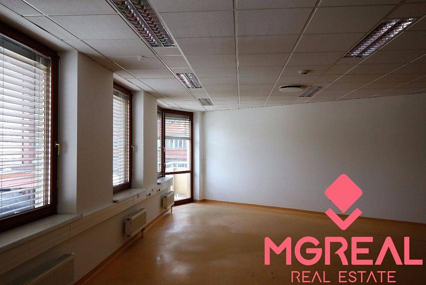 Administratívny celok 181m2, Nové Mesto, Kukuričná ul., parkovanie