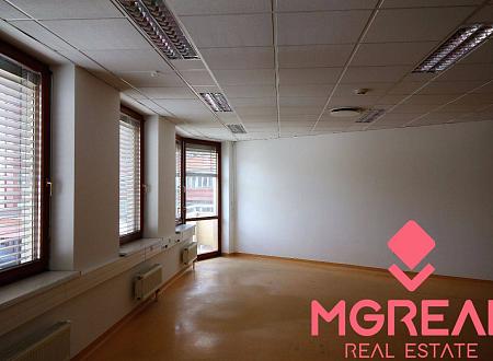 Administratívny celok 181m2, Nové Mesto, Kukuričná ul., parkovanie