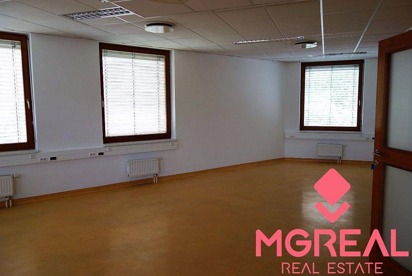 Administratívny celok 181m2, Nové Mesto, Kukuričná ul., parkovanie
