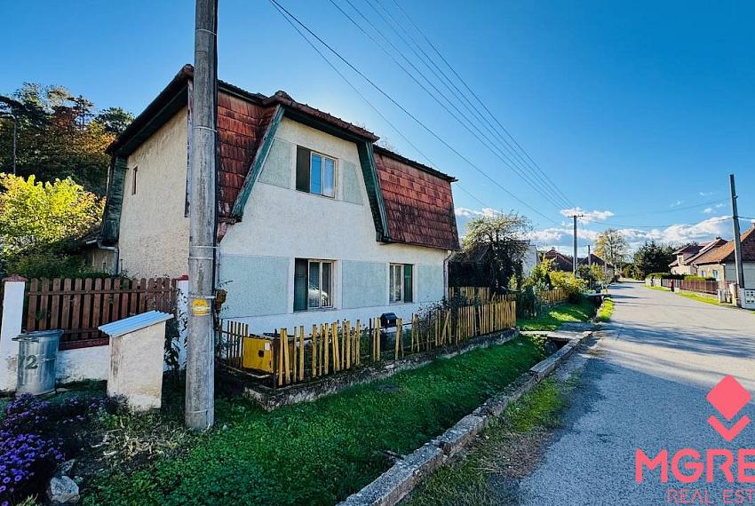 Na predaj 4-izbový rodinný dom v Brodzanoch – pozemok 1236 m²