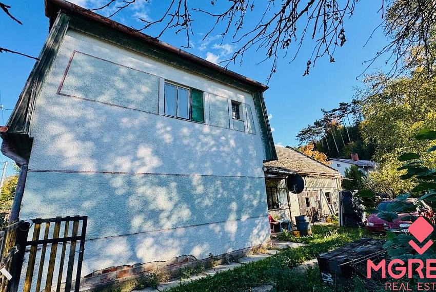 Na predaj 4-izbový rodinný dom v Brodzanoch – pozemok 1236 m²