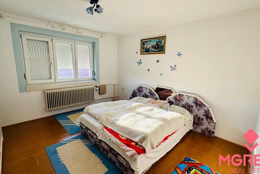 Na predaj dvojgeneračný 6 i RD Horná Ves - pozemok 800 m2
