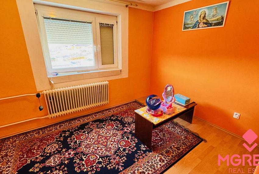 Na predaj dvojgeneračný 6 i RD Horná Ves - pozemok 800 m2