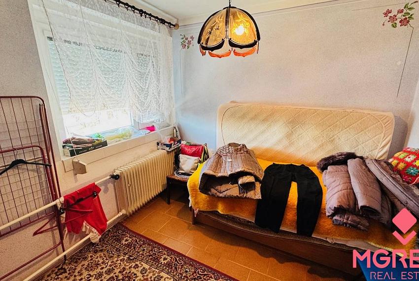 Na predaj dvojgeneračný 6 i RD Horná Ves - pozemok 800 m2