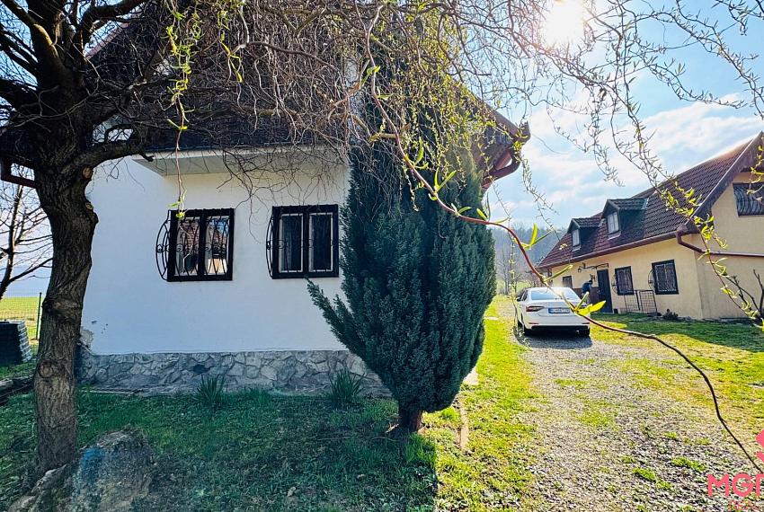 Na predaj 2 chalupy a 1 chatka Horná Ves – Pacov - pozemky 1488 m2