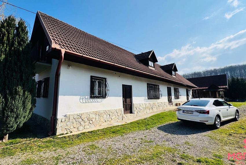 Na predaj 2 chalupy a 1 chatka Horná Ves – Pacov - pozemky 1488 m2