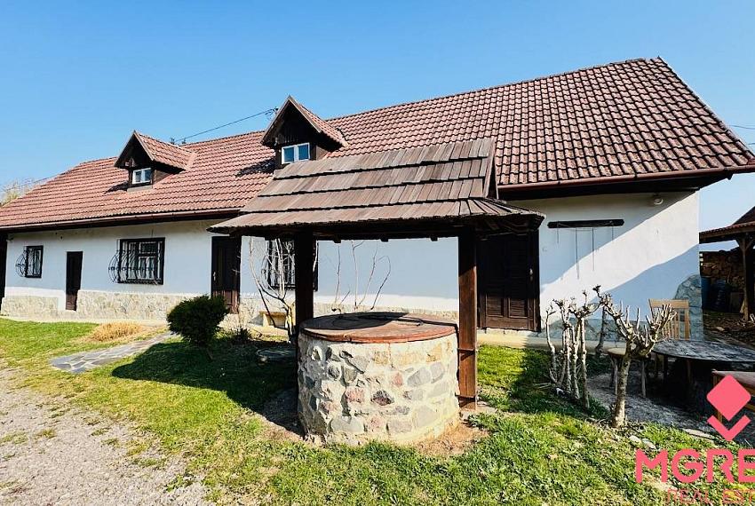Na predaj 2 chalupy a 1 chatka Horná Ves – Pacov - pozemky 1488 m2
