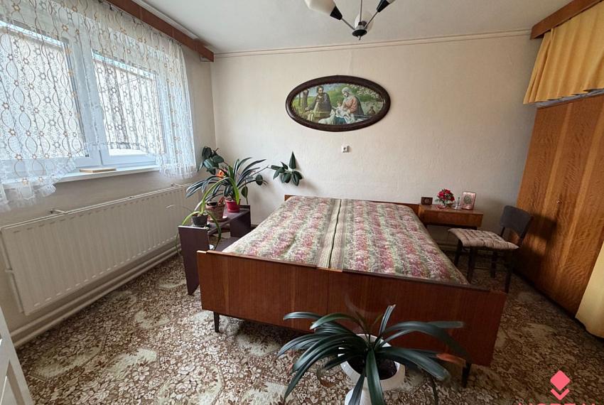 Zachovalý rodinný dom Urmince 