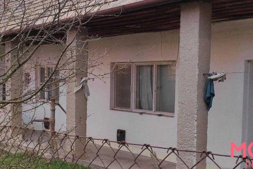Rodinný dom s veľkým pozemkom v obci Nové Sady