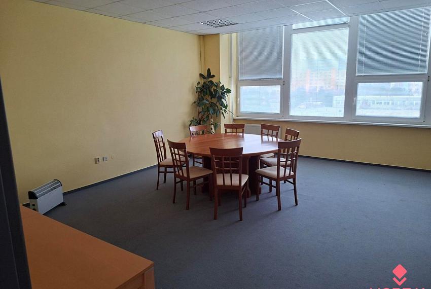 TOP CENA: Administratíva od 40m2, Dúbravka